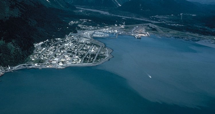 1024px-Seward_Alaska_aerial_view