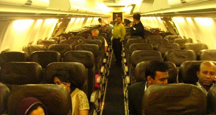 1024px-Leather_Seats_in_Boeing_737-800,_Biman_Flight_BG-089_(S2-AFL)